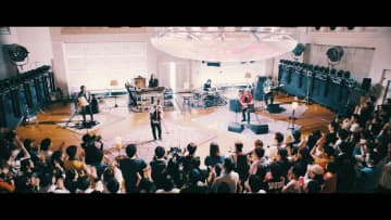 THE ALFEEはトークイベント、B'zはMV撮影見学……ファン歓喜のベテランバンドによるCD特典