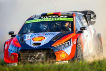 初日首位はヌービル。エバンスとタナックが続き、勝田は1.4秒差の6番手／WRC第8戦