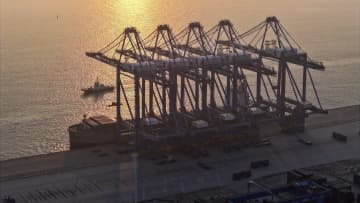 中国のモノの貿易規模、世界1位を維持