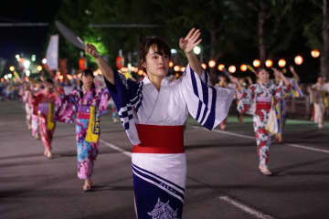 歴史と伝統の祭り「紀州おどり ぶんだら節」が今年も和歌山の夏を盛り上げる！　祭りのコンセプトは、「連(ren)～縁(つながり)の再生」。今年のテーマは「架け橋～未来への道～」