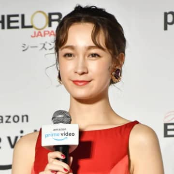 冷房の冷え対策に！藤井サチ、愛用している“シルク腹巻”を紹介「どんなお洋服にも響かない」