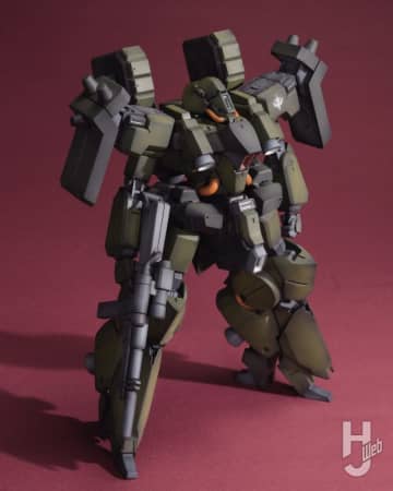 全塗装派の人にこそ挑戦してみてほしいキット!?「HGUC リーベン・ヴォルフ（A.O.Z RE-BOOT版）」をわずかな肉抜きの処理とグラデーション塗装でキットの良さを引き立てる