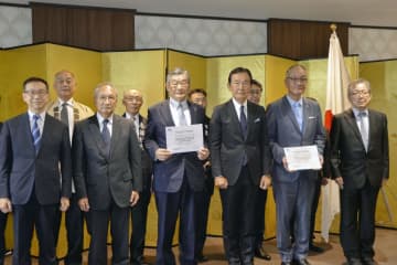 酒造りに無形遺産の認定書　文化庁、登録記念式典