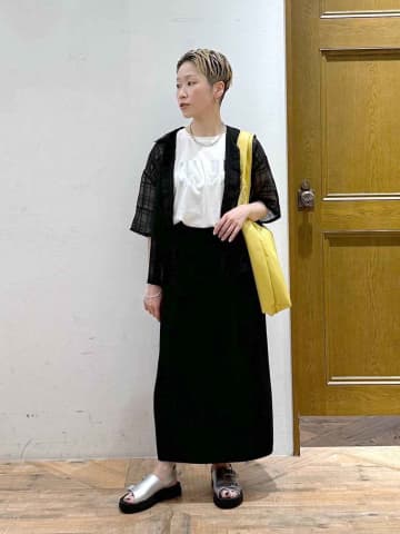 【グローバルワークのTシャツ】が上品見え！ カジュアルすぎない「大人っぽコーデ」