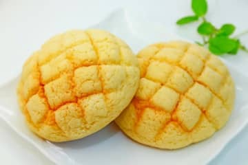 メロンパンは「サクサク」or「しっとり」どっちが人気？ 圧倒的支持を得たのは…アンケート結果発表！
