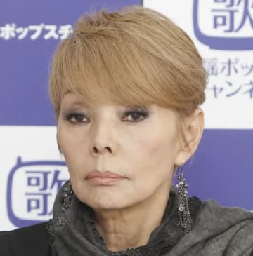 研ナオコ、自宅ガーデニングで咲いた白いアメリカフヨウを公開⇒「大きい」「良いことがありそう」の声