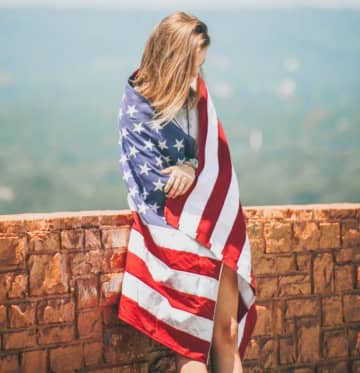アメリカの若い世代は“愛国心が薄い”？「アメリカで今起きていることを知れば知るほど、愛国心が薄れていく」