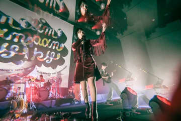 【ライブレポート】GLIM SPANKY、＜All the Greatest Dudes Tour 2025 “Another One”＞ファイナル公演で東名阪対バンツアー開催発表も