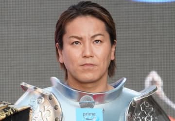 狩野英孝、Mステに初出演！「めっちゃ疲れた」「ガッツリ寝ます！」共演のHANAとのスリーショットも公開