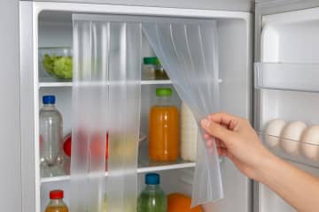 冷蔵庫のカーテンは逆効果？意味ないって本当？節電どころか電気代が上がるかも