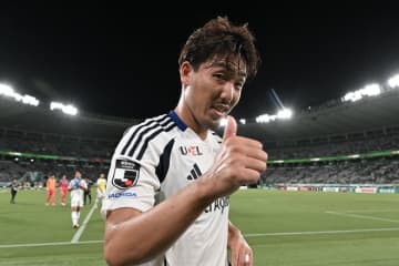 ボールロスト後の“激しいジェスチャー”。CB昌子源は西村拓真に何を要求したのか「前の選手の気持ちも分かるけど…」【町田】
