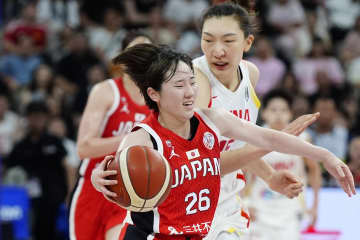 「日本の19歳を完全に過小評価」女子バスケ中国代表の敗戦に母国で波紋…監督采配には非難轟々「相手を軽視した」