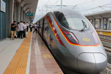 中国国内の移動手段、高速鉄道と飛行機が最優先の選択肢に