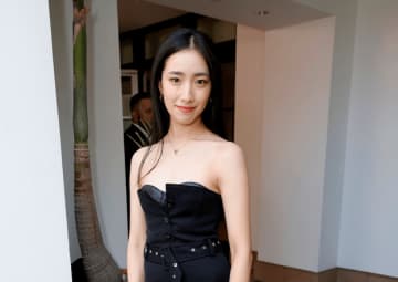 中田クルミ、夫・浅野忠信と「まさか」の2ショット→「なんてゴージャス」「めちゃくちゃ素敵」と話題に