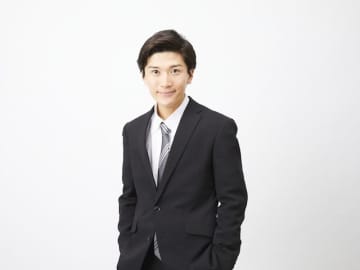 年金を月に15万円もらえる人は現役時代に、どのぐらいの収入が必要ですか？