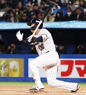 【ヤクルト】高津監督も大興奮　赤羽由紘の劇的サヨナラ３ランで４連勝「人生で初めてだったのでうれしい」