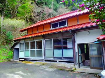 市街地に近い70万円の格安物件！田畑付きで新規就農も【島根県川本町】石見銀山の玄関口。利便性の高い子育てしやすいまち