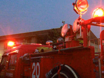 深夜1時前…男性遺体を発見、通報した本人か　2階建て住宅が全焼　男性の声で119番「家が燃えている」