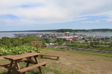 車中泊のプロが選ぶ北海道の道の駅BEST3〜2位！ 牡蠣盛BBQと海の見えるサウナ【北海道車中泊ガイド】