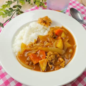 【カレーはコレで煮込んでみて！】「もっと早く知りたかった！」「すぐ試したい！」一瞬で本格的になるカレーレシピ3選