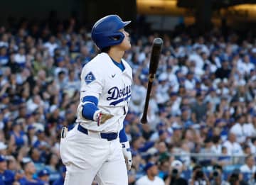 ドジャース・大谷翔平が3戦連発の35号逆転2ラン！　先制点献上の投手・大谷を“自援護”