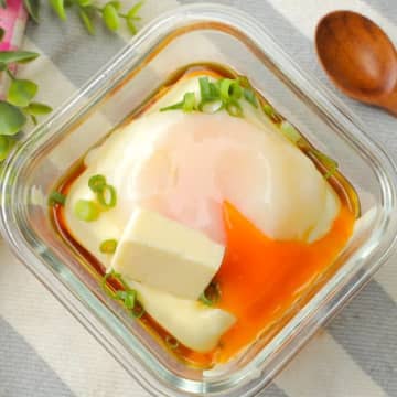 【豆腐と卵があったら迷わずコレ】「のせるだけで超ウマいやつ」「安いから毎日食べよ」火を使わずに作れるおかずレシピ