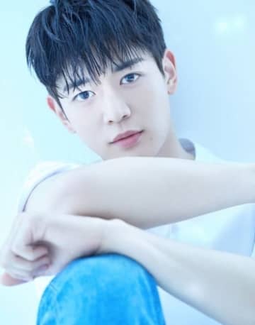 SHINee ミンホ、演劇「ゴドーを待ちながらを待ちながら」に再び出演決定！