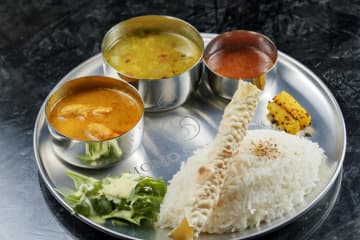 【西新宿】ネパール料理店『MOMO Stand Tokyo 2nd』が7月18日ニューオープン！ネパール料理「モモ」や新宿店限定メニューを提供