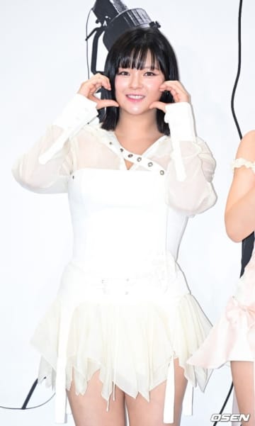 TWICE ジョンヨン、映画「新兵：ザ・ムービー」で女優デビュー？報道に注目