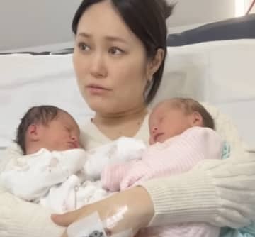 これが“母になる”ということ。YouTuber Chiaki、イギリスでの“壮絶”双子出産を全公開。その“リアルすぎる”記録に共感と称賛