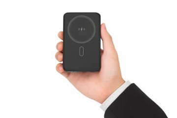 発火しにくく長寿命 「準固体電池」採用モバイルバッテリー