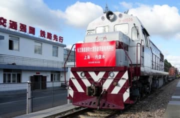 長江デルタ鉄道初の超大型変圧器輸送専用列車が出発―中国