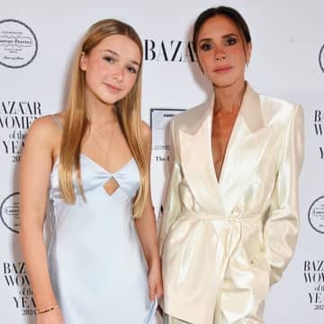 ヴィクトリア・ベッカムの娘ハーパー、メイクアップチュートリアルを公開