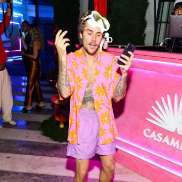 ジャスティン・ビーバー、「完全にクリーンな」人生を否定？