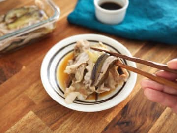 暑い夏はレンジでコレ作ろう！たれも絶品♪「豚なすの重ね蒸し」