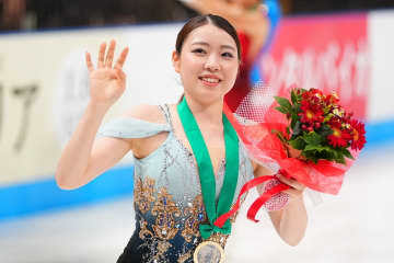 「お肌が綺麗」紀平梨花が23歳に！ フィギュア元全日本女王の“涼しげな未公開カット”にファン沸騰「暑さ吹っ飛びました！」