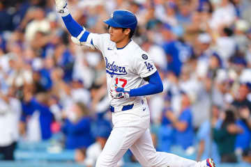 大谷翔平の衝撃打球に連呼した「クレイジー」　見上げて呆然…頭上を超えた“倍返し弾”
