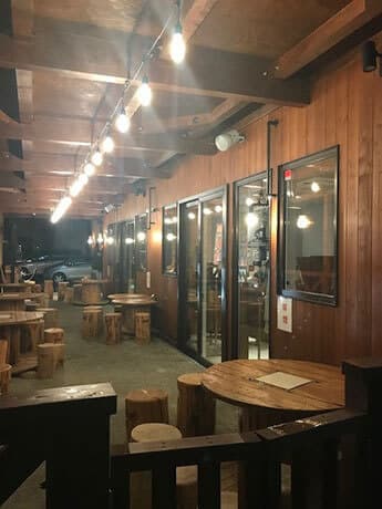 北海道の焼肉店で、ワンちゃんと同伴すると「エゾシカの骨」をプレゼント