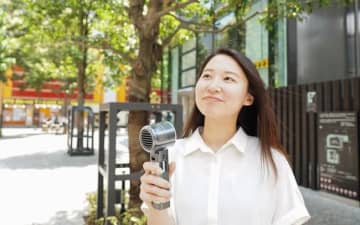 持っている手も冷たくなる「ハンディクールファン」
