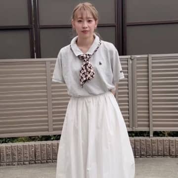 今すぐマネしたくなる！「一気に上級見え」「ちょい足しに便利」大注目のスカーフコーデ5選