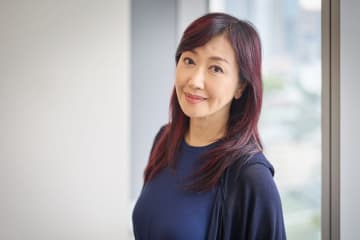 伍代夏子の新曲『しゃんしゃん牡丹』は、林あまり作詞の現代和歌謡　「非現実的な世界を思い切り楽しんでいただける歌です」