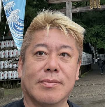 会場騒然！？ホリエモンの"伝説の学生寮ライフ"と、フジテレビの清水賢治社長の"3年卒論計画"が対照的すぎた件