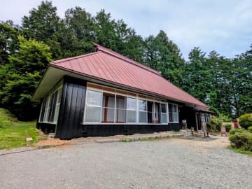 カフェや農泊、希少な生き物とのふれあいも！豊かな自然をフィールドに里山とつながる暮らしを味わう城跡の交流拠点『nononowa』