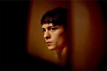 2026年1月公開「SEBASTIAN（セバスチャン）」。昼は作家志望、夜はセックスワーカーの青年が羞恥と快楽、自由の果てに見つけた自分とは