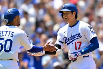 大谷翔平、サヨナラ勝利直後の”ある行動”に称賛➡︎仲間を気遣う姿に「涙腺が」「胸熱」と反響