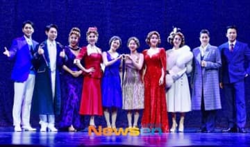 【PHOTO】元Weki Meki チェ・ユジョンら、ミュージカル「ブロードウェイ42番街」プレスコールに出席