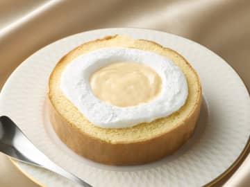 【ミニストップの新商品】タバスコソースの『フィレチキン』やWクリームの『本気のロールケーキ』など！【コンビニ】