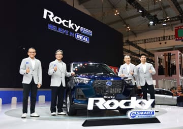 【インドネシア】ダイハツ、ＳＵＶ「ロッキー」のＨＶ発売［車両］