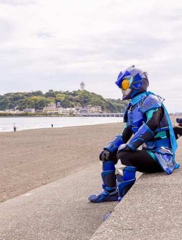 「海洋戦士シーセーバー」と共に護（まも）る！湘南の海～トングをその手に、いざ立ち上がれ～