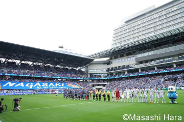 ｢ナグ待ってるよ！｣悪性腫瘍で離脱のMF名倉巧｢めちゃくちゃサッカーやりたい｣｢絶対に完治｣宣言＆仲間との写真にエール続々！｢絶対大丈夫｣｢みんながついてる｣の声